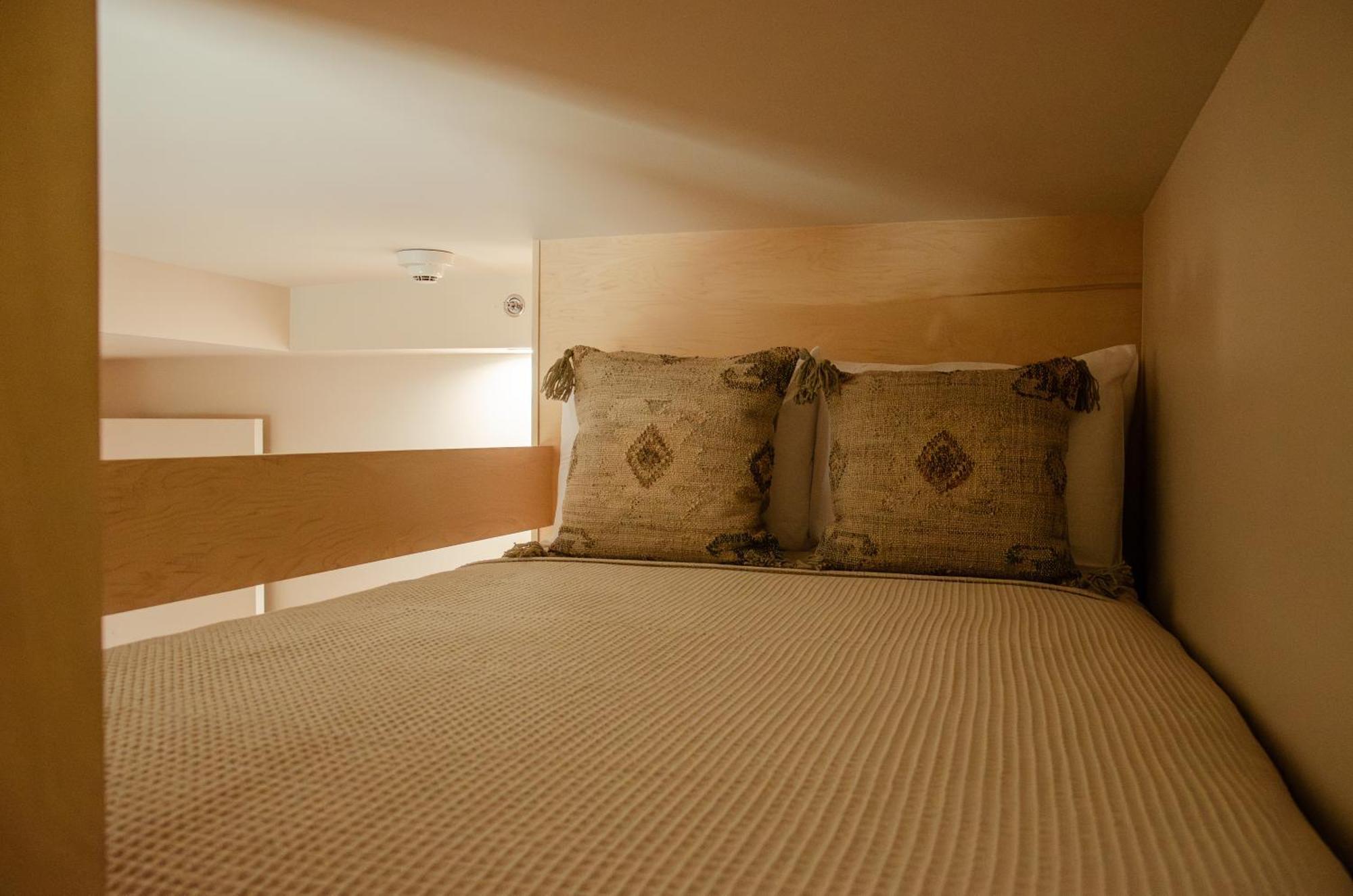 Brut Hotel Tulsa Bagian luar foto
