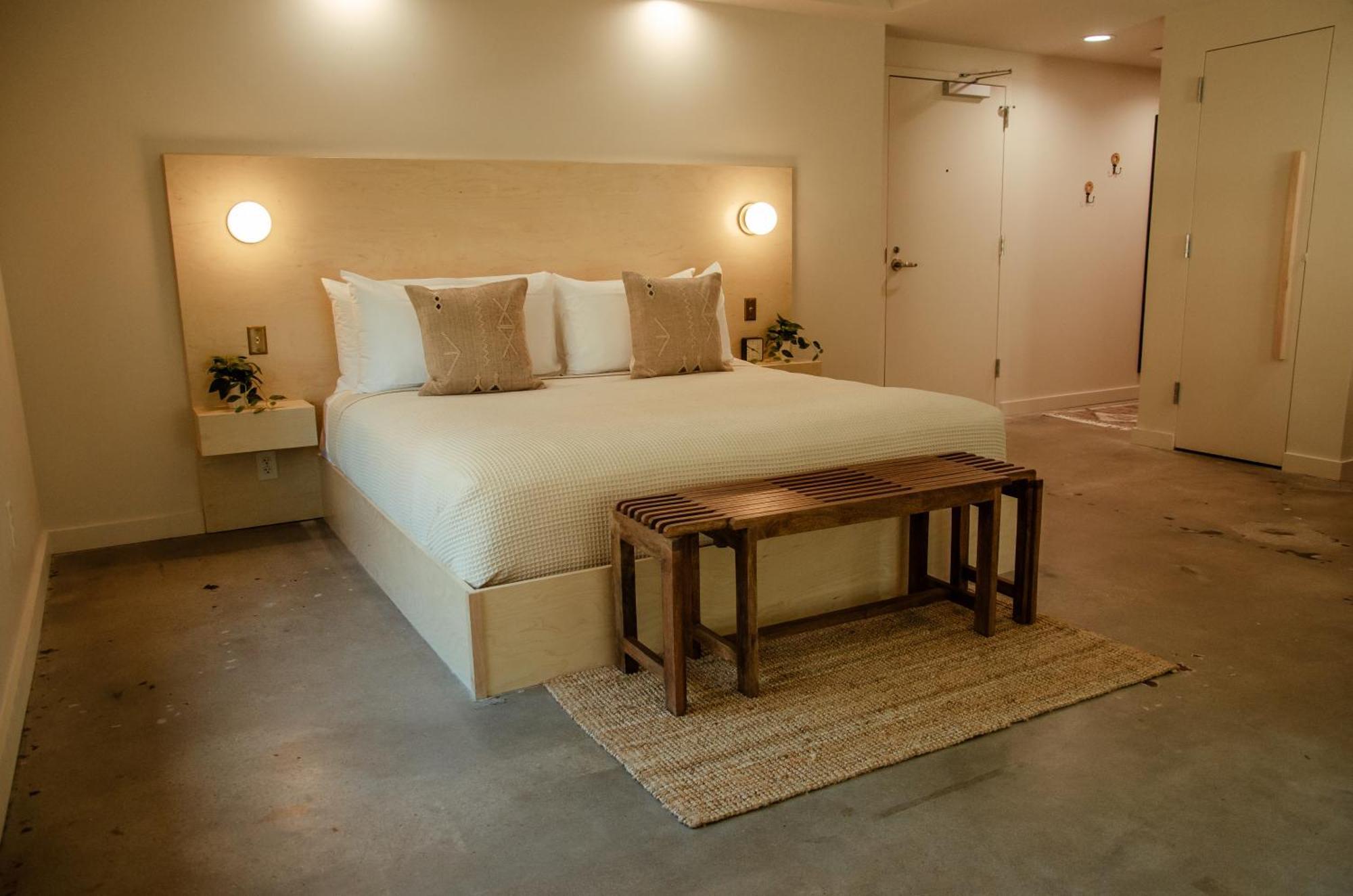 Brut Hotel Tulsa Bagian luar foto